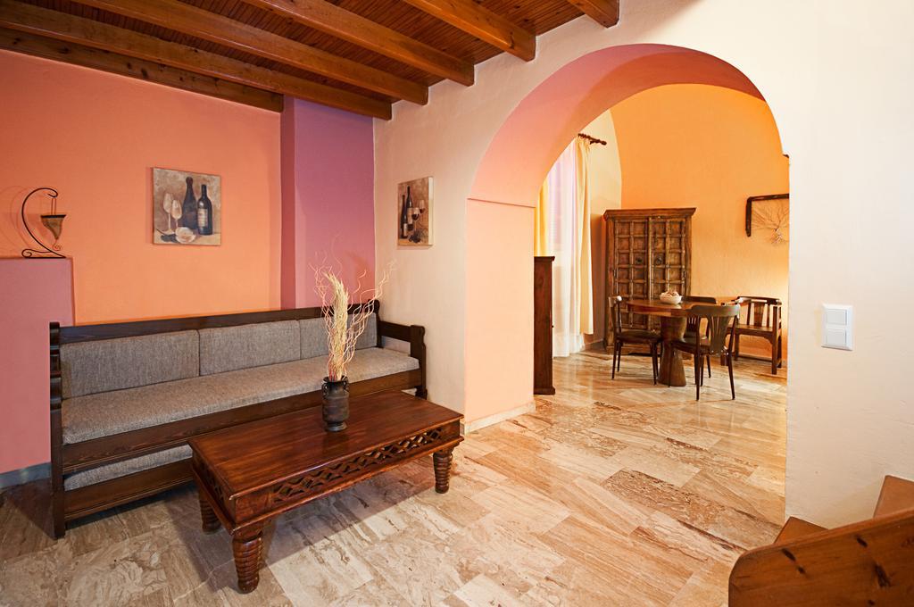Donna'S House Santorini Pyrgos Kallistis Exterior photo